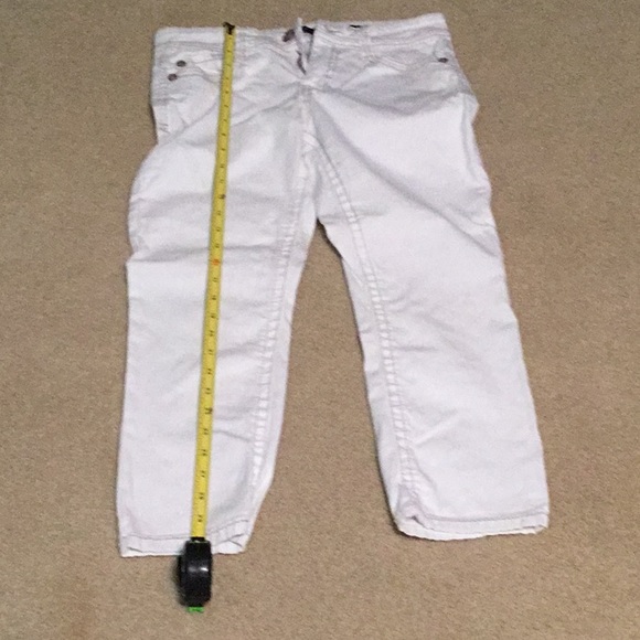 SUPPLIES White Crop Pants With Tan Stitching. Only worn a few times. Size 6. - Picture 4 of 4